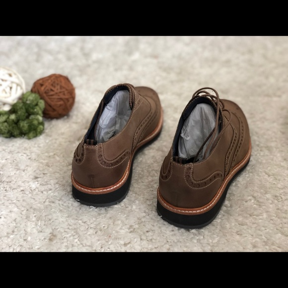 New Cole Haan shoes - leather - size 8.5 - brown main image 12